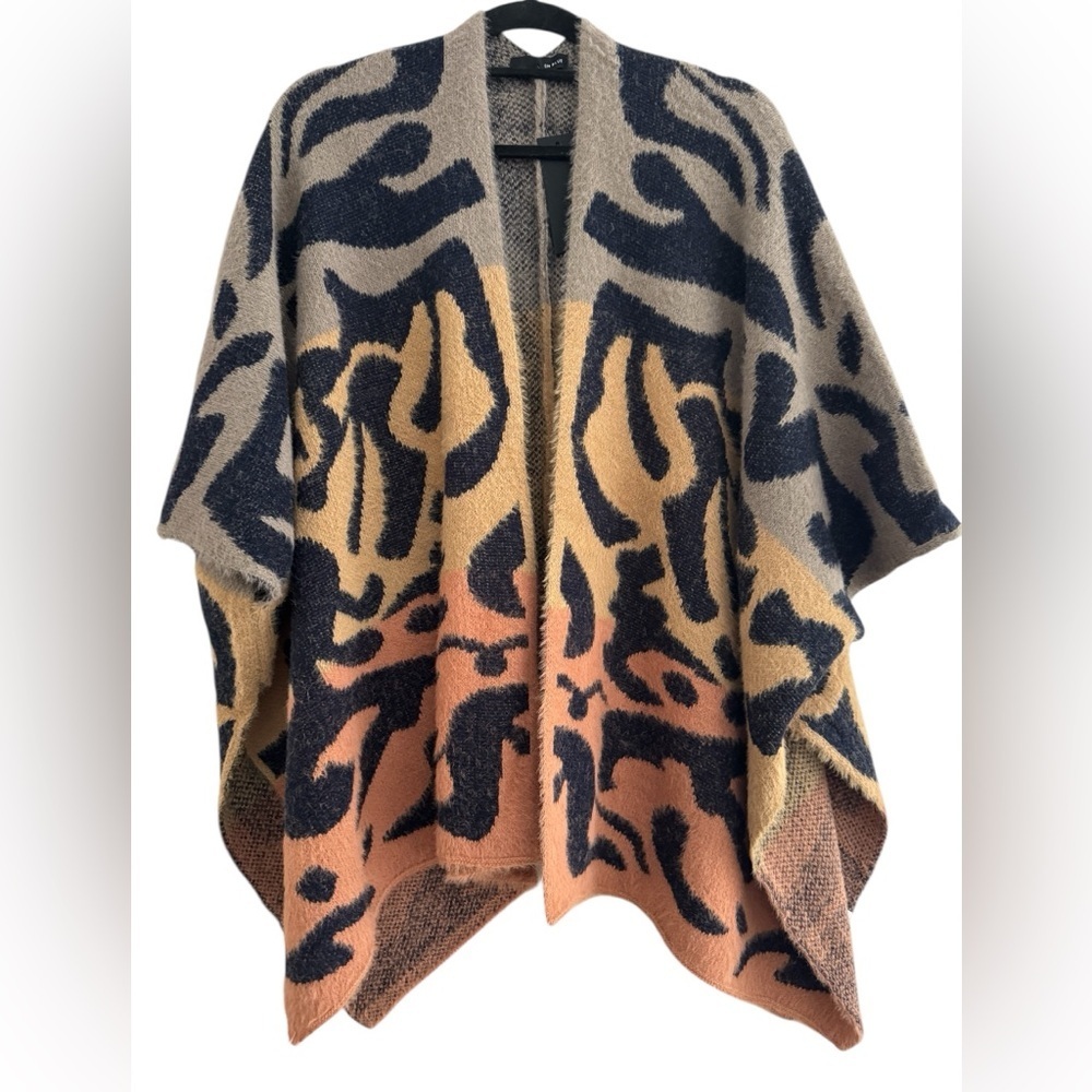 On Blue Women’s Abstract Ombre Knit Cardigan Poncho OS
